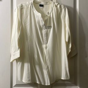 Cream three quarter sleeve open v-neck tunic size large